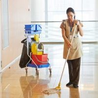 women-mopping-hall-2016-12-01_00004